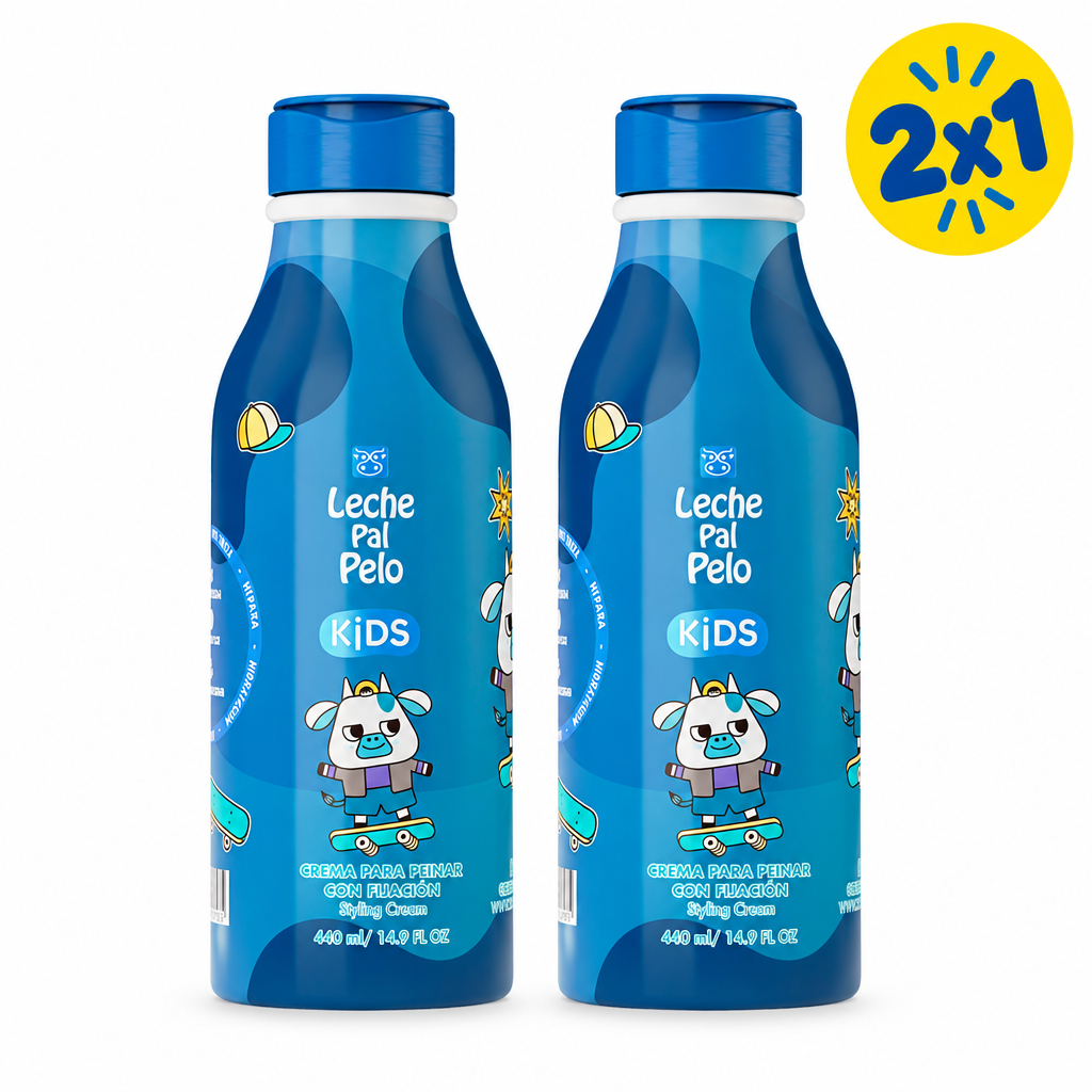 Dos cremas para peinar con fijación Kids de 440 ml sobre fondo blanco, promoción 2x1